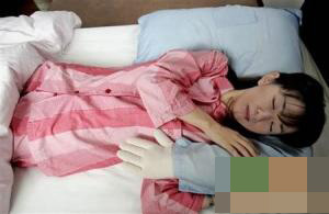 ����Ů��˯�X(ju��)��(zhu��n)�õ����^