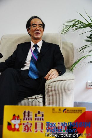 ���ڼҼ�չ��(zhu��n)�L(f��ng)���V�|�Ҽ��ИI(y��)�f(xi��)��(hu�� )��(hu�� )�L(ch��ng)�S�\��