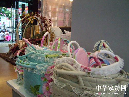 �㽭���Z�żҼ��e�kƷ�Ɔ���(d��ng)�xʽ