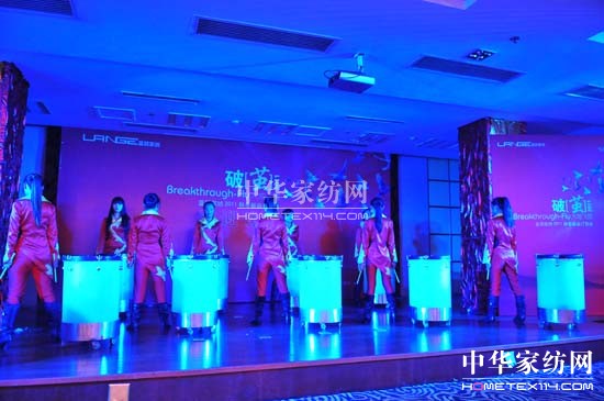 �{��2011�ﶬӆ؛��(hu�� )���A�M(m��n)