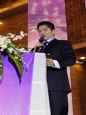 �Pʢ���{�{paisley��׌��(m��ng)���v�w