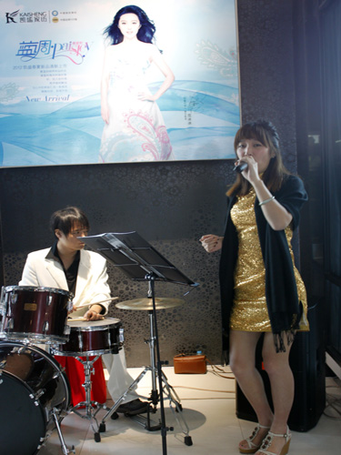 �Pʢ���{�{paisley��׌��(m��ng)���v�w