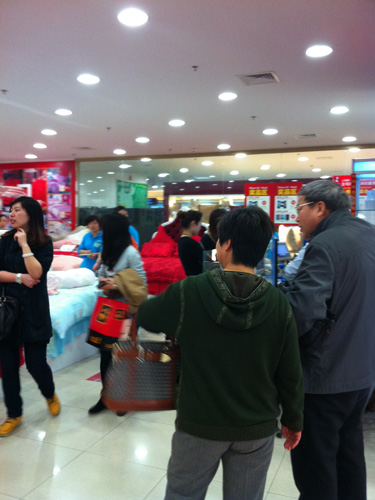 �Pʢ��Ʒ��Ńr(ji��)�M(m��n)�~����iphone4S��