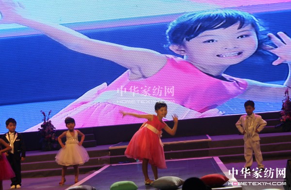 ʢҼ2012I(yng)N(xio)(hu )ﶬƷnӰe