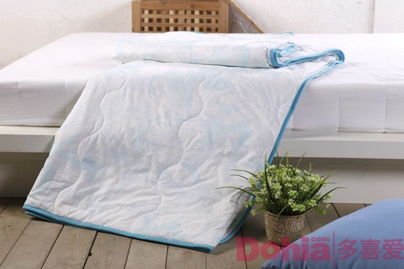 ��ϲ��(��i)�Ҽ�2012����Ʒ�ě�����ɫ��