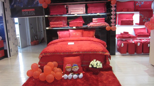 ���m�Ҽ����݌�(zhu��n)�u(m��i)�dʢ�b�ǈ�(ch��ng)