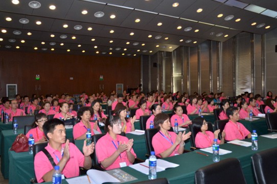 ARTILIVI����[�ţ�2012�ﶬ��Ʒӆ؛��(hu�� )ʢ���_(k��i)Ļ