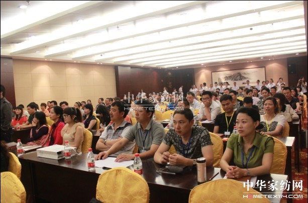 2012�W�ɼҼ��ﶬ��Ʒ�l(f��)����(hu�� )�A�M(m��n)��Ļ