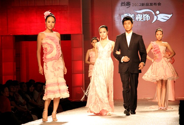 D2012I(yng)N(xio)(hu )ﶬӆ؛(hu )ʢ_(ki)