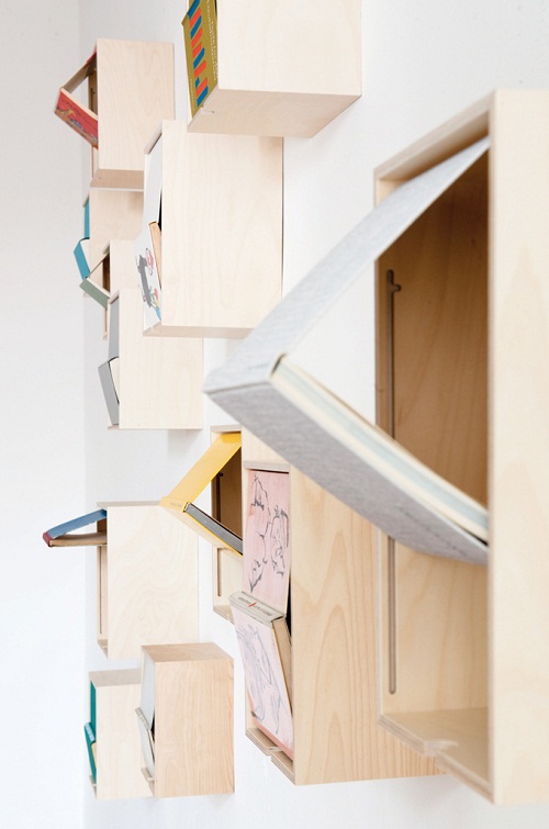 a Book Box (chung  )