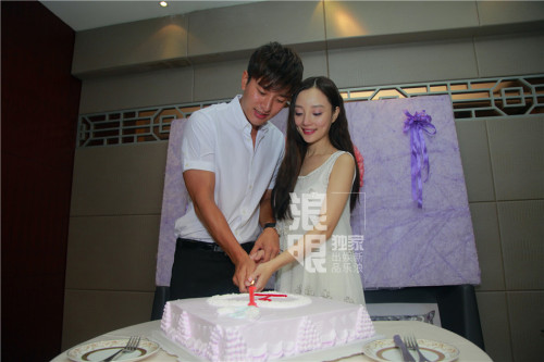 �Z���������Ɍ����ƶ�ƬС���I