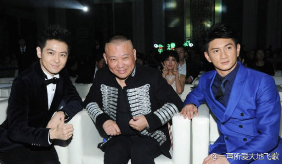 ���¾V�׻ؑ��c��־�fͬ�g:���ȷ�����