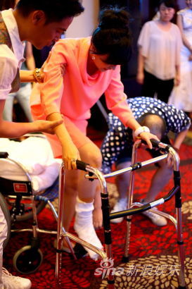 �w���f����(w��n)����:�c�TС��δ(li��n)�j(lu�� )