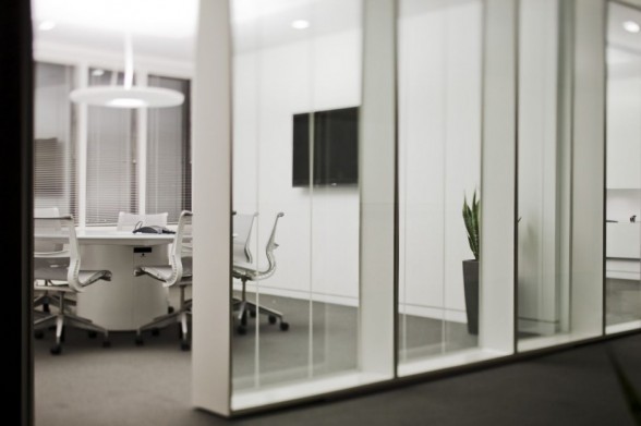 AstralMedia�k�����OӋ