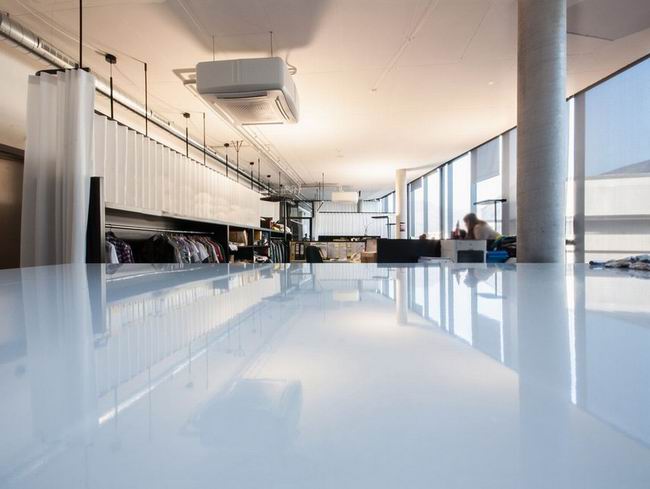 LUISTRENKER������k�����OӋ