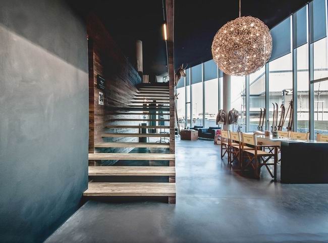 LUISTRENKER������k�����OӋ