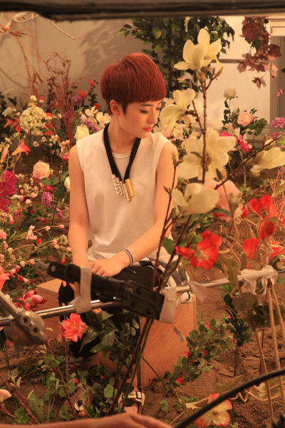 ���W��Ů�˵�����MV�ײ��c������쮑�