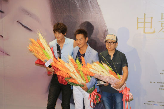 ����(��i)������������ӳ��Ʒ���غ�������