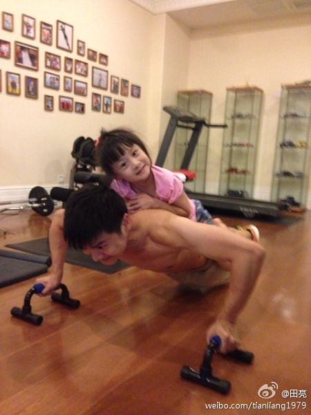 �������㽡��Ů��ſ���Ϝ�ܰ�А�(��i)