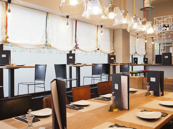 �R����QUBE�͏d