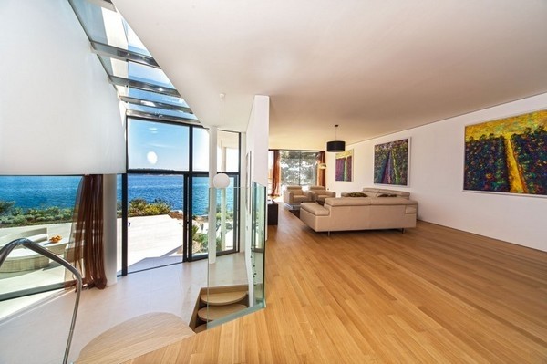 ���_�؁���ɫ�侀(xi��n)�����e��