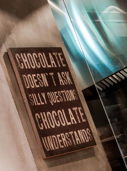 �����DMoustacheCoffeeHouse