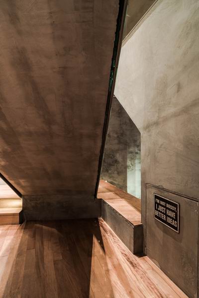 �����DMoustacheCoffeeHouse