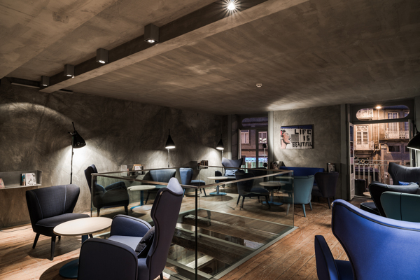 �����DMoustacheCoffeeHouse