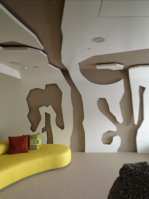 ���������F����լ