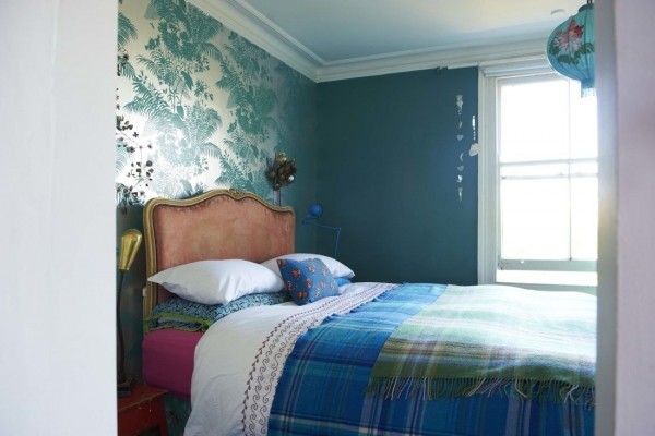 �üҾ�ɫ�ʊy�c(di��n)�L(f��ng)��Ӣ���F����Ԣ