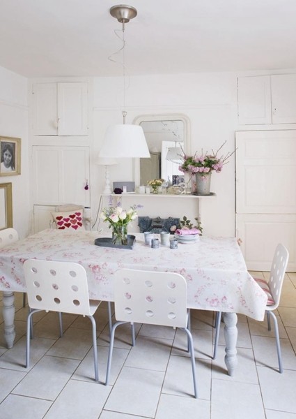 ��(y��u)��Ů����Ӣ����(m��ng)�ù�Ԣ