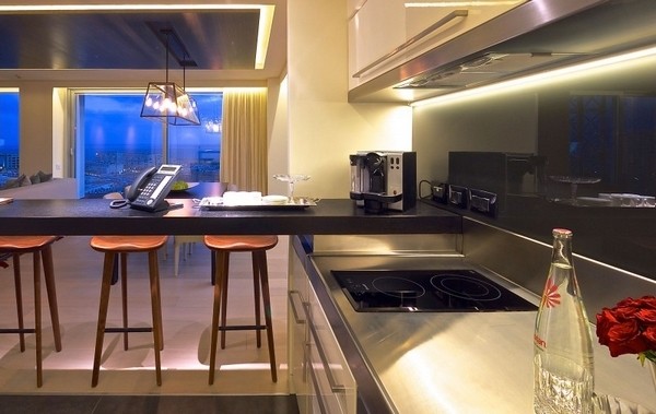 �������к��L(f��ng)����ɫ����픹�Ԣ