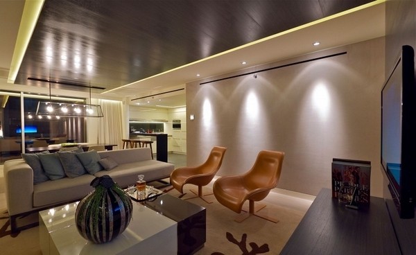 �������к��L(f��ng)����ɫ����픹�Ԣ