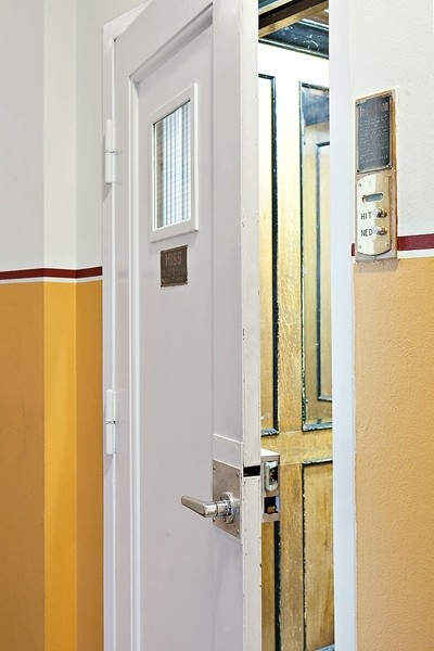 44ƽ��С�YŮ������Ԣ