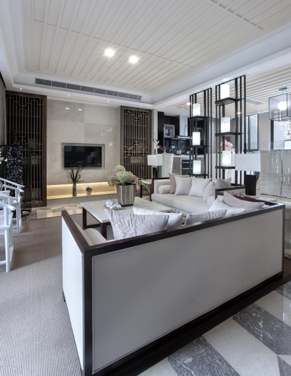 ʒ���OӋ�����q��(m��ng)��ϡ����ѩ