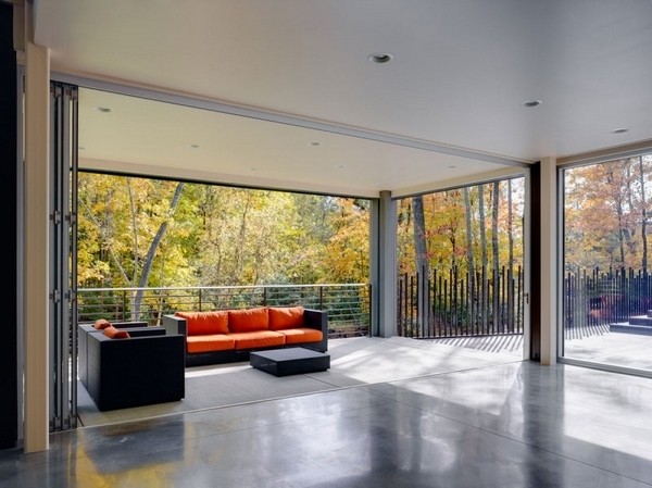 �ƻ�ɫ���c�U���⾳������^סլ�OӋ