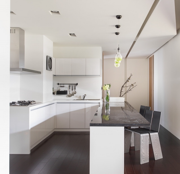 �Ͼ�HouseOfLight