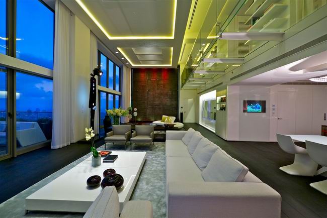 ��ɫ�������S�������w��