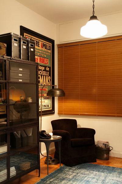 ������ɫ�{סլ