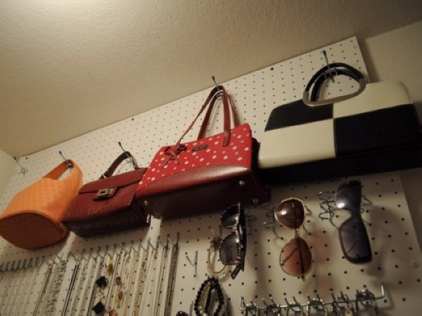 �����R�R�ռ{�ִ��ĺ��c(di��n)��