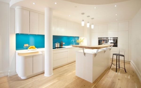 �{�Gɫ�Ҿ�ײ������Ŀһ�µ�ɫ������