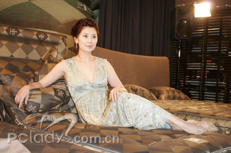 ��Ů���Ǵ��ԼҼ����������l(shu��)������