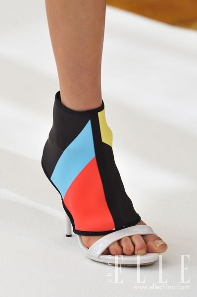 ����r(sh��)�b��ɫ�ʿ��c(di��n)��ƴɫˇ�g(sh��)