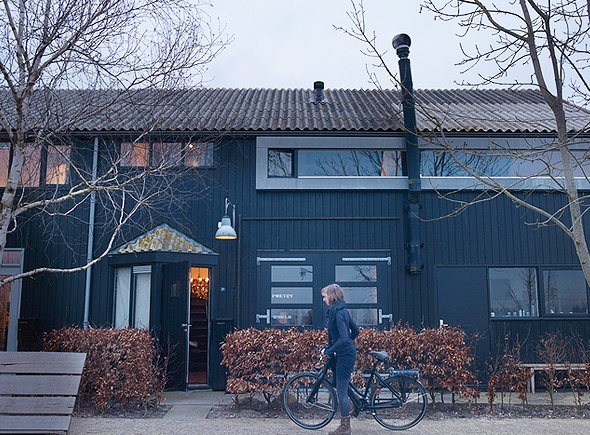 ���ɫ��(ji��n)��һ����סլ