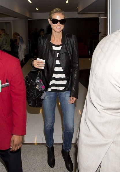 ��ģһ�Ӵ���C��(ch��ng)���ͣ�����