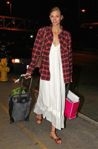 ��ģһ�Ӵ���C��(ch��ng)���ͣ�����