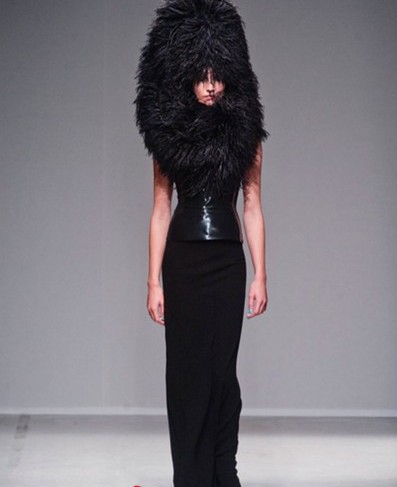 2014�����b�OӋ�����е�δ��(l��i)���x