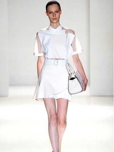 2014�����b�OӋ�����е�δ��(l��i)���x