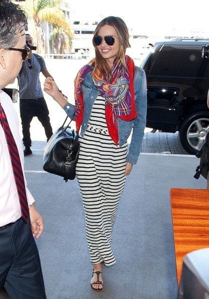 ��ģһ�Ӵ���C��(ch��ng)���ͣ�����