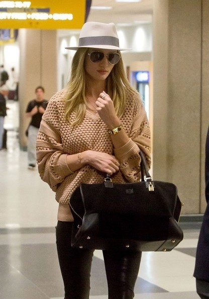 ��ģһ�Ӵ���C��(ch��ng)���ͣ��ģ�